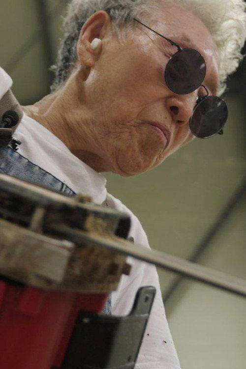 Foto de 영화 김윤신은 미술관에 없다 《2026》 한국어 자막으로 보기