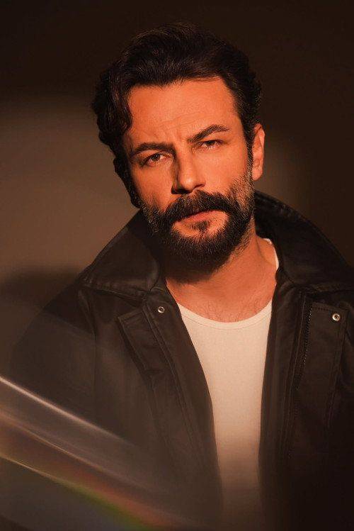 Foto de Akış Film Iki Tez Arasinda 《2026》 Türkçe Altyazı İzle